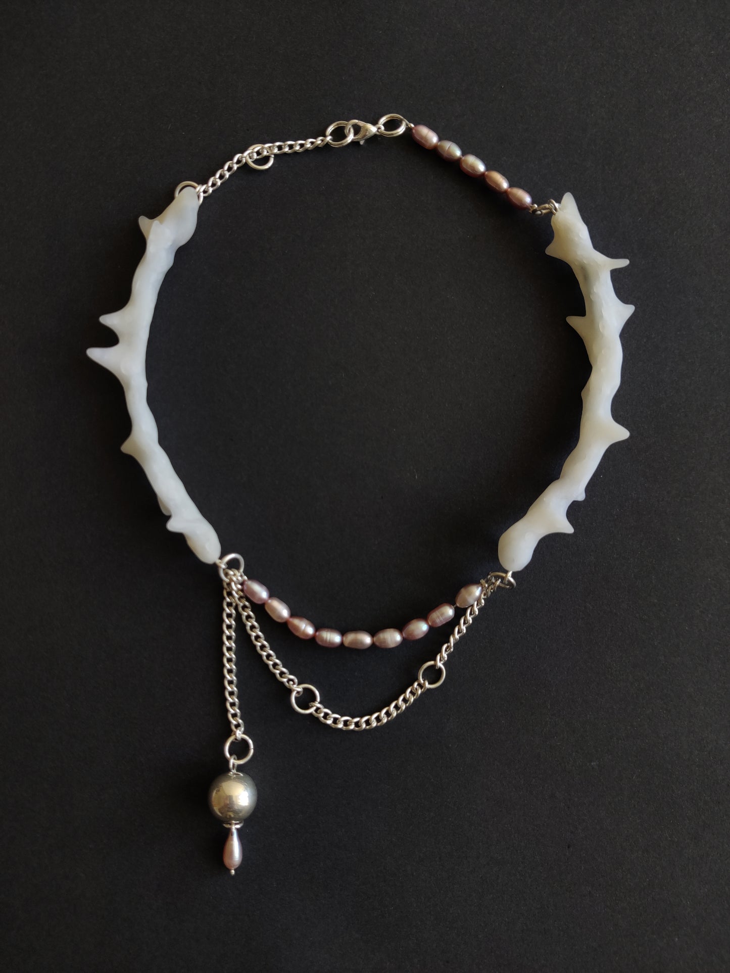 Thorn necklace with pearls and metal ball