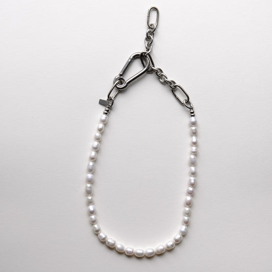 Long carbine oval pearls necklace